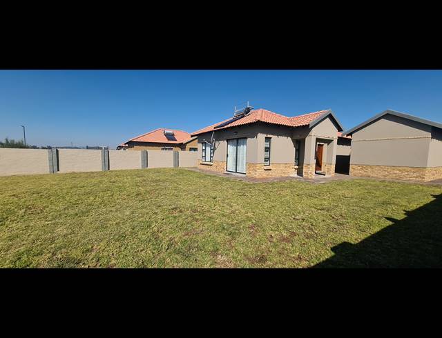 3 BEDROOM APARTMENT FOR SALE IN HEXRIVIER LIFESTYLE ESTATE